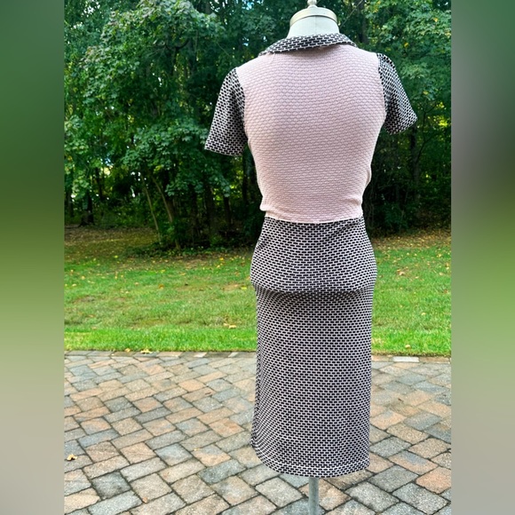 BETSEY JOHNSON PINK BLACK SHORT SLEEVE KNIT MIDI DRESS PUNK ROCK PINUP SMALL - Picture 4 of 6